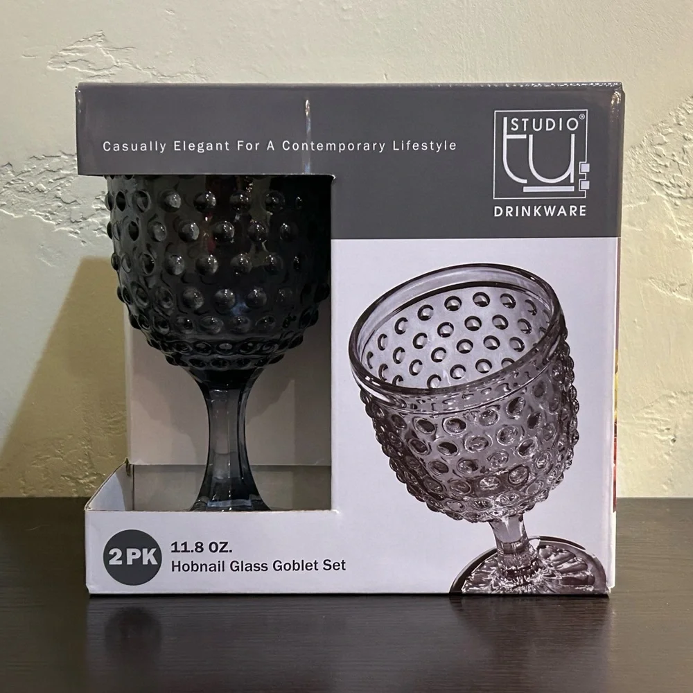 NWTS 2 Pack Hobnail Glass Goblets Made By Studio Drinkware.